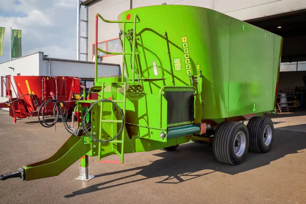 Feed-Mixer-Gearboxes-in-Mixing-Wagon
