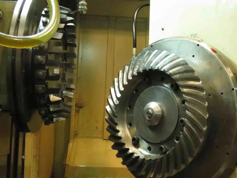 Ingranaggi conici a spirale, utilizzati nelle ferrovie 1